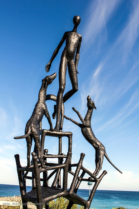 Sculpture by the Sea Cottesloe Ayad Alqaragholli, Loyalty